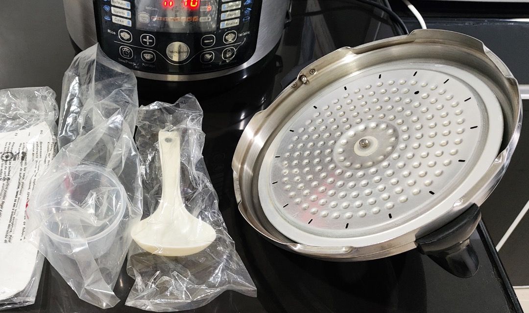 Astron Multi-Cooker with Multiple Cooking Functions (Category: Cookers) located in Quezon City. Submitted by jakewinrat86766 (Listing ID 1460249615, Image 3). Description: Astron EPC-6000 Electric Pressure Cooker Works well, cover gasket is missing. Walang cover gasket! Includes: - Instruction manual - Power cable - New rice measuring cup - New cooking spoon Selling for as low as 799 only. I have bought it for 2600p. LOCATION: Meetup Malaria Metr