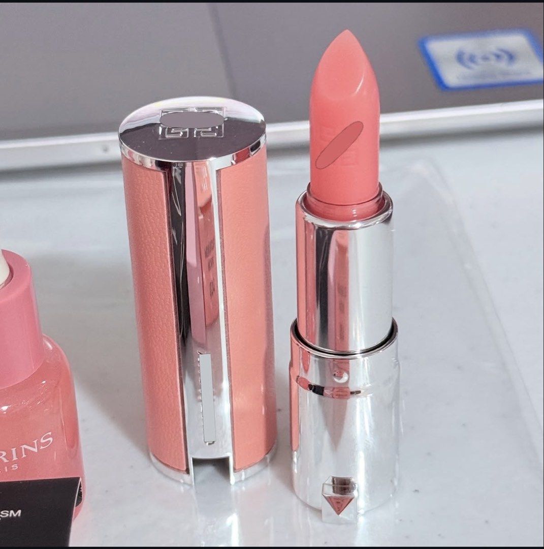 Authentic Givenchy (Category: Makeup) located in Cebu City. Submitted by shopnsave2015 (Listing ID 1460169512, Image 2). Description: Size: mini perfevt for small bags.