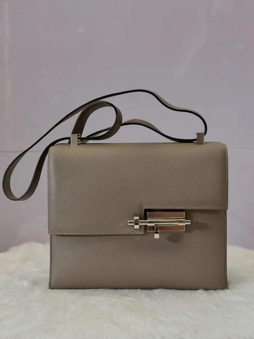 Authentic Hermes (Category: Luxury Bags & Wallets) located in Manila. Submitted by chloe_luxuries (Listing ID 1460276078, Image 1). Description: Guaranteed Original Hermes Verou 23 Palladium hardware Stamp A Still in very good condition Comes with dustbag box and COA Pm for more details.