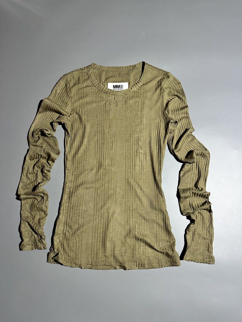 AUTHENTIC MM6 MAISON MARGIELA (Category: Activewear) located in Makati City. Submitted by js.street.finds (Listing ID 1460291030, Image 1). Description: DIMES 14.5/24.5.