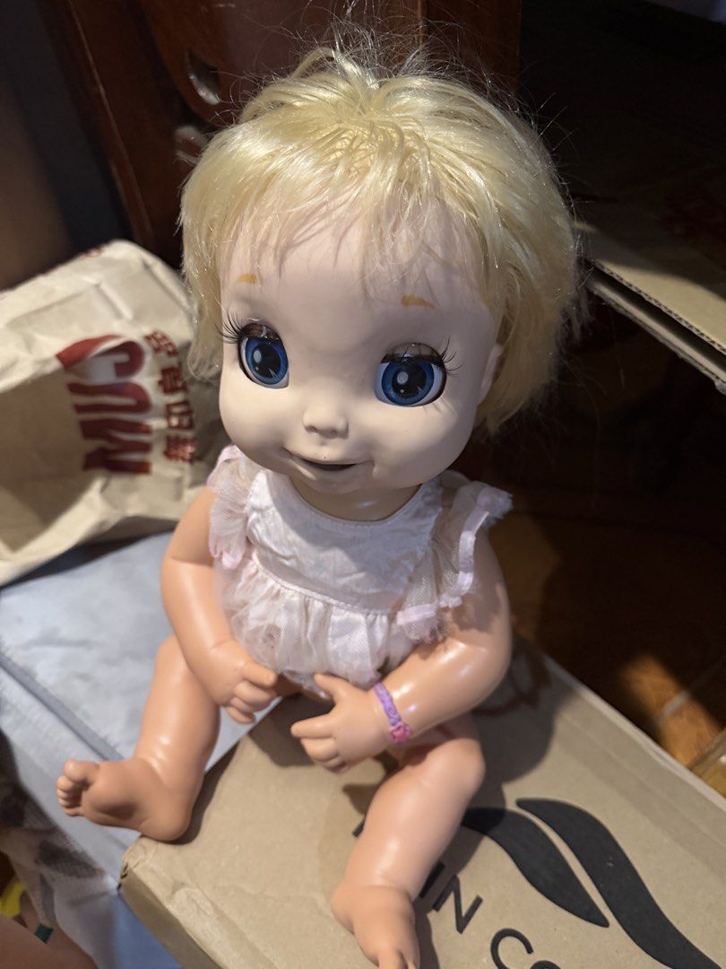 Baby alive soft face not working (Category: Kids Toys) located in Koronadal. Submitted by prelovedtoysbysachi (Listing ID 1460293355, Image 2). Description: Baby alive soft face na replace na po yung silicon face nya and not working na po to.