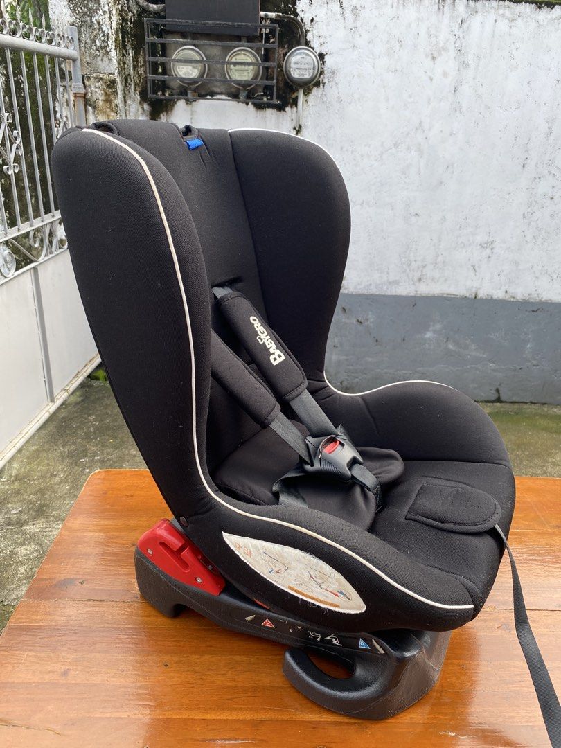 BabyGro Car Seat Black (Category: Car Seats) located in Manila. Submitted by quininionlineshop (Listing ID 1460160516, Image 2). Description: - BabyGro Car Seat (Black) - Secure 5-point harness - Adjustable straps for a perfect fit - Suitable for infants and toddlers - Easy installation in most cars - Clean and ready for use - Ensures your child's safety on every trip.