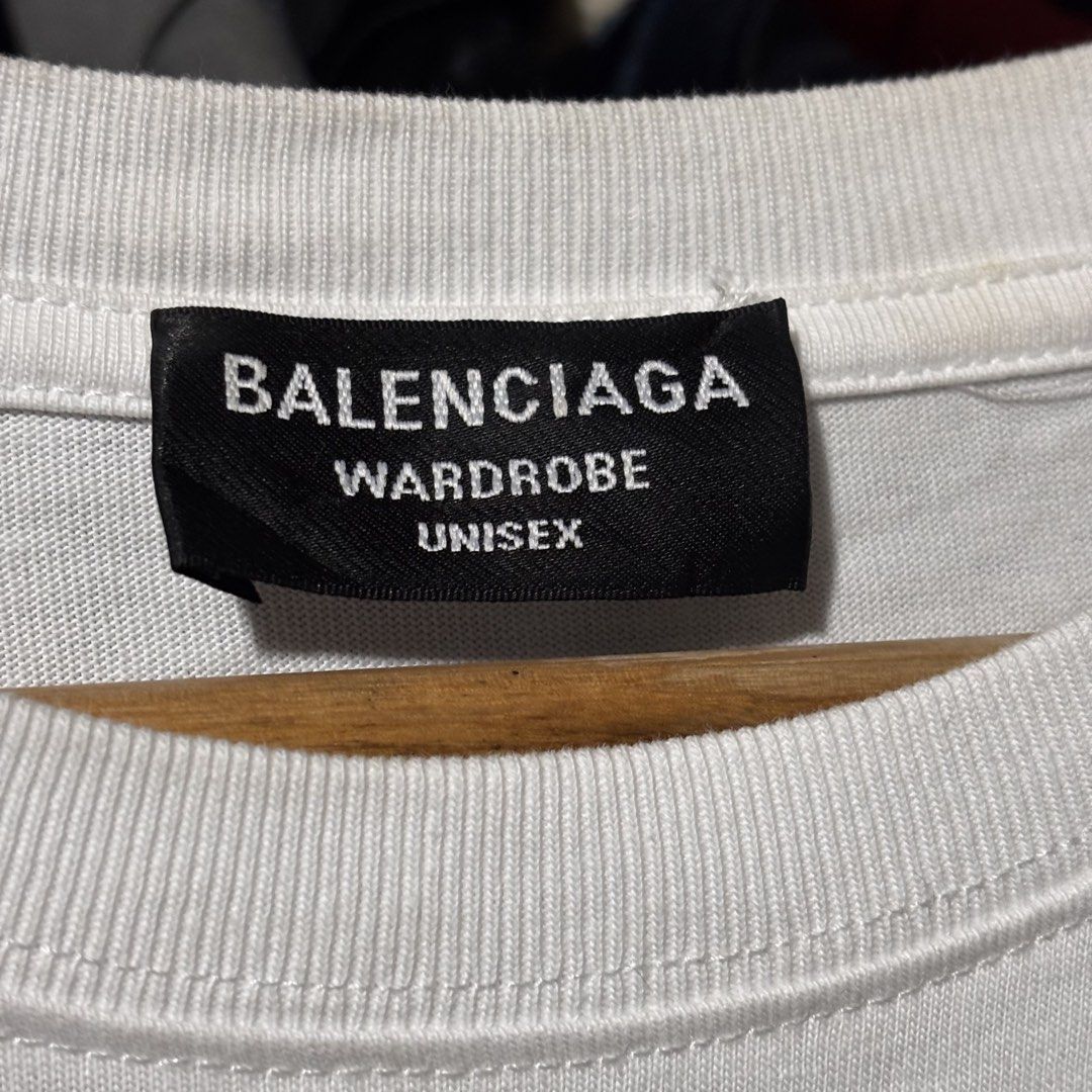 Balenciaga BB Logo T-Shirt (Category: Tshirts & Polo Shirts ) located in Caloocan City. Submitted by bonsatocha43876 (Listing ID 1460200293, Image 2). Description: - Authentic Balenciaga Tee with iconic BB logo. - Comes with complete original tags. - Measurements: 22 inches width, 26 inches length. - Selling for only ₱850..