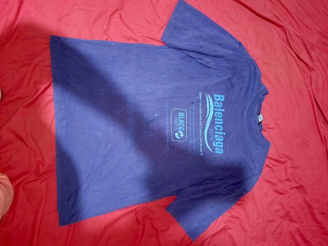 BALENCIAGA SHIRT (Category: Formal Shirts) located in General Santos City (Dadiangas). Submitted by mikeut27 (Listing ID 1460300177, Image 1). Description: issue minimal crack prints.