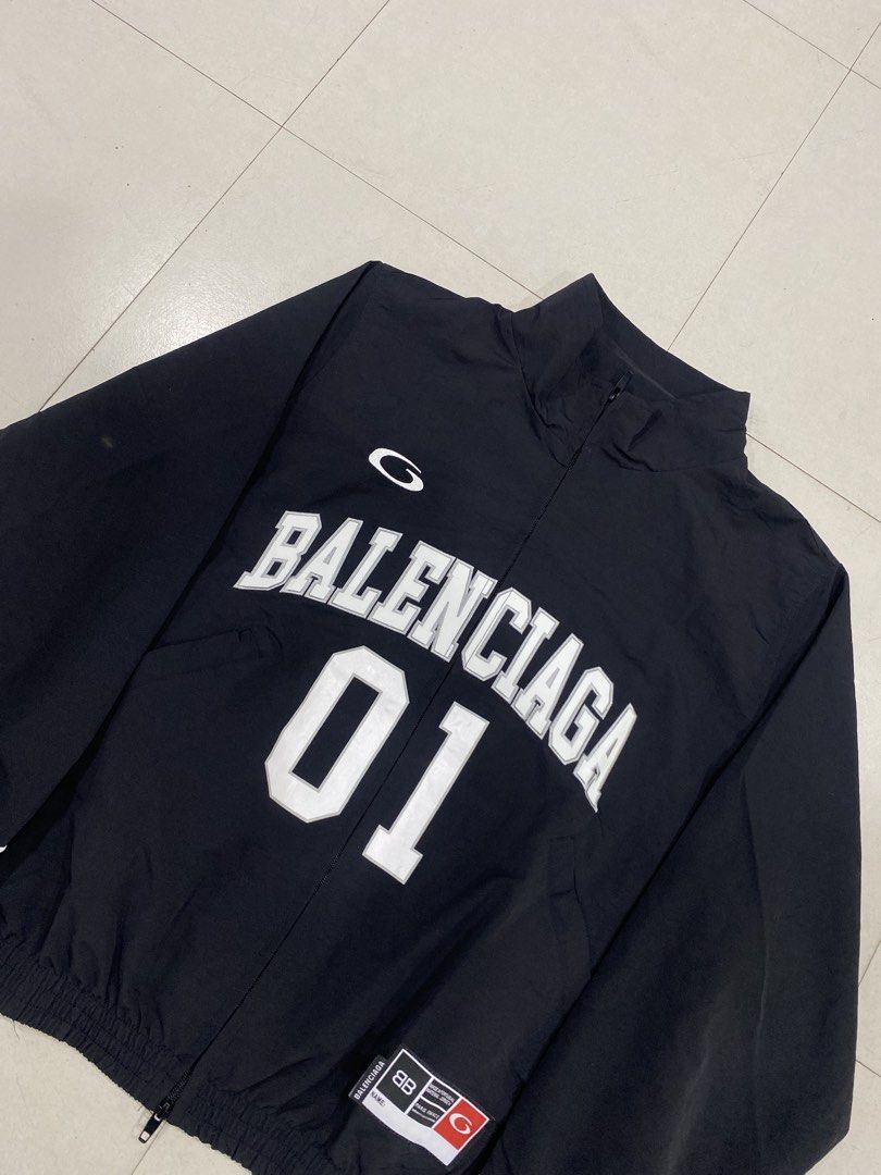 BALENCIAGA WINDBREAKER JACKET (Category: Coats, Jackets and Outerwear) located in Caloocan City. Submitted by alexahvaldez (Listing ID 1460141052, Image 2). Description: SLIGHTLY NEGO FOR SURE BUYER 27 / 27 LIKE NEW CONDITION NO ISSUE.