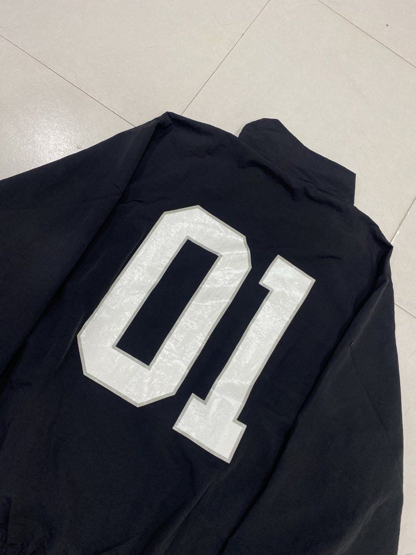 BALENCIAGA WINDBREAKER JACKET (Category: Coats, Jackets and Outerwear) located in Caloocan City. Submitted by alexahvaldez (Listing ID 1460141212, Image 3). Description: SLIGHTLY NEGO FOR SURE BUYER 28 / 28 LIKE NEW CONDITION NO ISSUE.