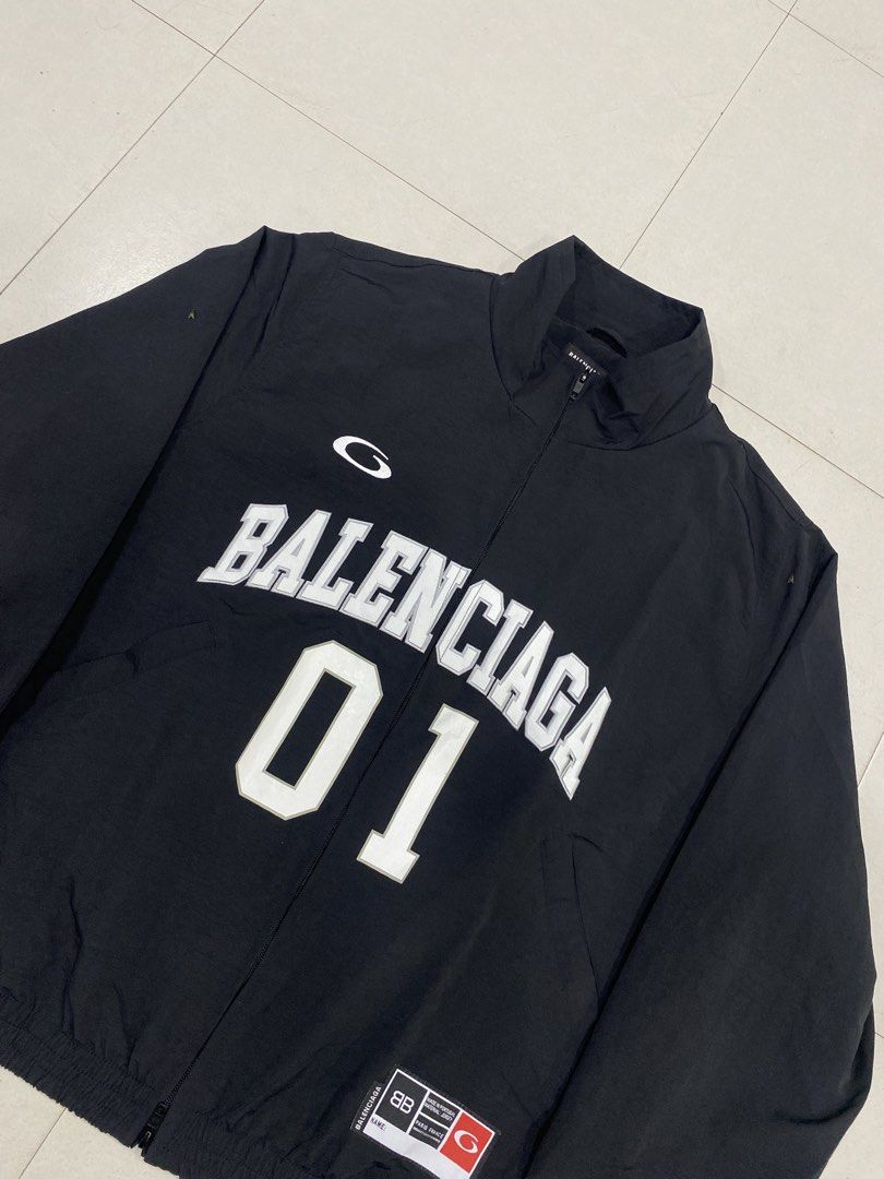 BALENCIAGA WINDBREAKER JACKET (Category: Coats, Jackets and Outerwear) located in Caloocan City. Submitted by alexahvaldez (Listing ID 1460141212, Image 2). Description: SLIGHTLY NEGO FOR SURE BUYER 28 / 28 LIKE NEW CONDITION NO ISSUE.