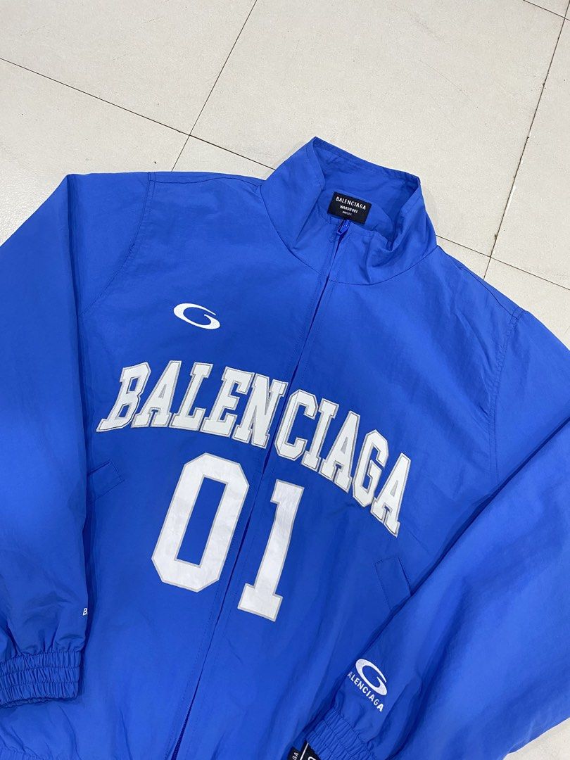 BALENCIAGA WINDBREAKER JACKET (Category: Coats, Jackets and Outerwear) located in Caloocan City. Submitted by alexahvaldez (Listing ID 1460141461, Image 2). Description: SLIGHTLY NEGO FOR SURE BUYER 27 / 27 LIKE NEW CONDITION NO ISSUE.