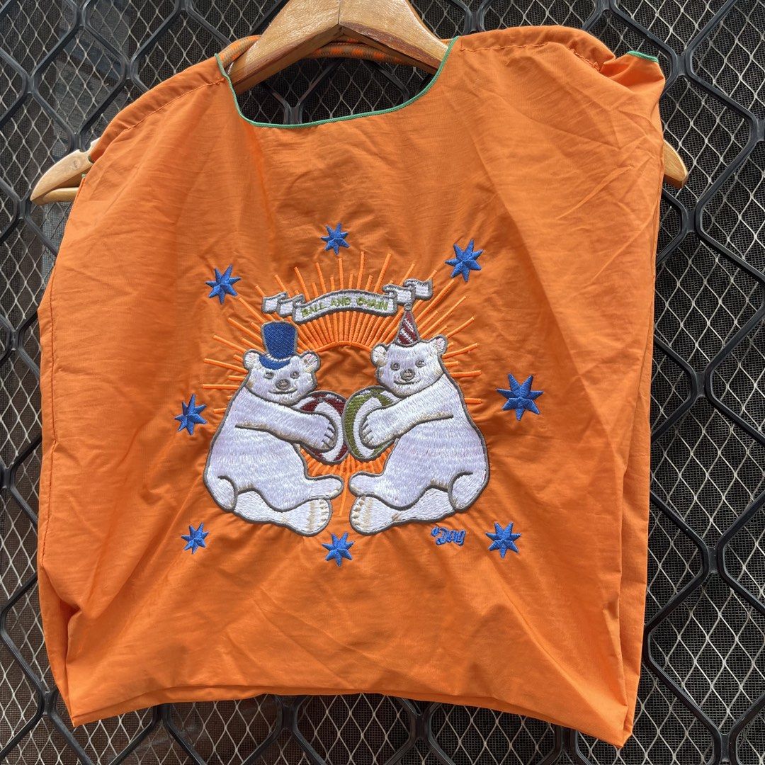 Ball & Chain tote bag “D. Bear” (Category: Tote Bags) located in Taguig. Submitted by scoutandloots (Listing ID 1460133238, Image 2). Description: Ball & Chain tote bag “D. Bear”.