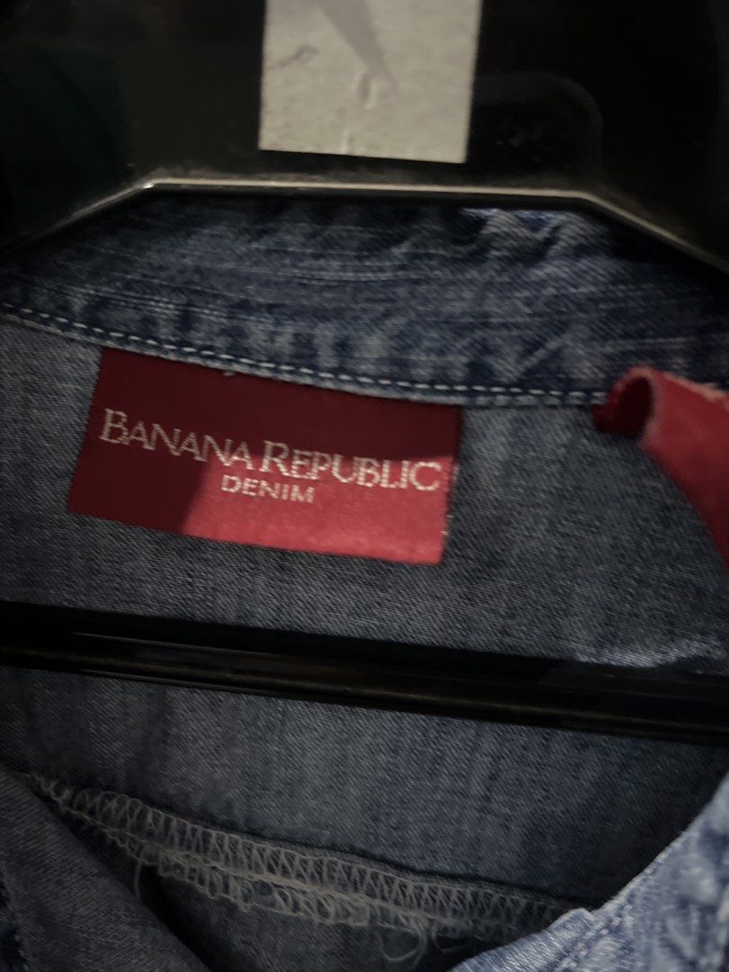 Banana Republic Denim Jacket/Shirt (Category: Coats, Jackets and Outerwear) located in Botolan. Submitted by arrietafrancinealexis (Listing ID 1460131933, Image 2). Description: - Classic blue denim shirt - Brand: Banana Republic - Style: Button-up, long sleeves, collared - Fit: Tailored seams for a flattering look - Versatility: Ideal for casual and smart-casual outfits - Wardrobe essential .