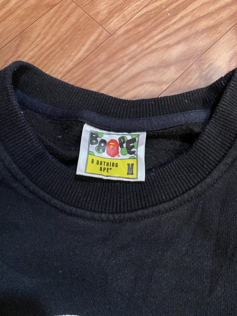 BAPE LONGSLEEVE OFF/LEGIT🔥 (Category: Hoodies) located in Manila. Submitted by damnthrift (Listing ID 1460151609, Image 2). Description: 21x26📍 MEDIUM ON TAG📍 EXCELLENT CONDITION ITIM NA ITIM PA‼️ MAY MALILIIT LANG NA HAIRLINES PERO D NAMAN VISIBLE.