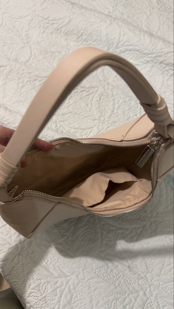 BCBG Max Azria Hobo Bag (Category: Shoulder Bags) located in Mandaluyong City. Submitted by cosy.bz (Listing ID 1460129796, Image 3). Description: Measurements in last 2 photos.