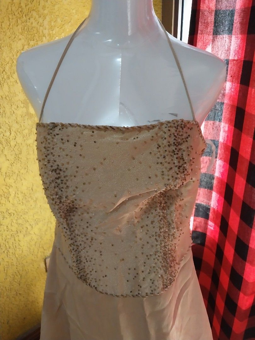Beaded Bodice Formal Gown (Category: Evening dresses & gowns) located in Manila. Submitted by PrinceDani.Clothing (Listing ID 1460246105, Image 3). Description: gold bodice gown Size 32in bust 33in waist more than 60in length excellent condition .