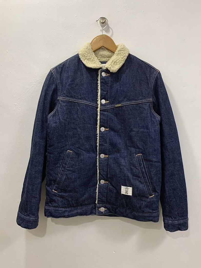 BEDWIN & THE HEARTBREAKERS “SUBTERRANEAN HIPSTERS” DENIM SHEARLING JACKET (Category: Coats, Jackets and Outerwear) located in Cavite. Submitted by ___layern0ne (Listing ID 1460237582, Image 1). Description: Design Feature: • Features a prominent cream-colored faux-shearling (boa) collar and body lining • The reverse side showcases a chain-stitched custom graphic embroidery reading “Subterranean HIPSTERS” Tagged Size: 2 Armpit to Armpit (front): 2
