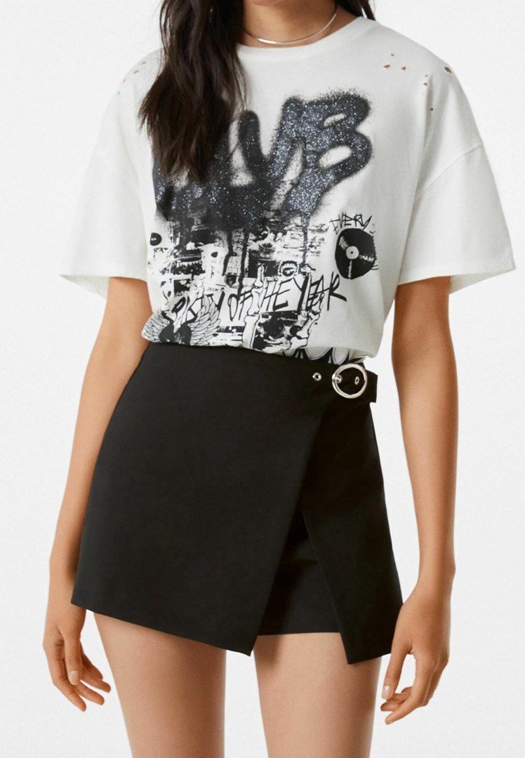 Bershka Black Wrap Skort with Silver Ring Buckle Closure (Category: Other Bottoms) located in Manila. Submitted by meekirb (Listing ID 1460149843, Image 1). Description: From Bershka in MOA original price: ₱1,500+ no issues!.