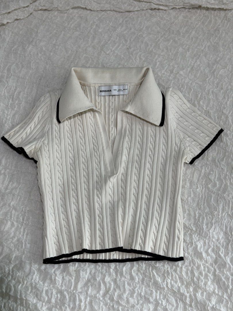 Bershka collared top bundle (Category: Blouses) located in Manila. Submitted by prelovedby_lou (Listing ID 1460156981, Image 2). Description: - Two authentic branded tops | bought at the mall. - rfs: I don't use them anymore Item 1 (400 if 1 item only) - medium on tag - bershka cream cable knit collared shirt - no issues Item 2 (350 if 1 item only) - small on tag - bershka black zip up top - no issues.