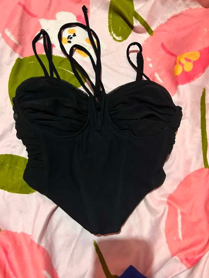 Bershka Corset tops (Category: Others Tops) located in Makati City. Submitted by hunnybunny.fish (Listing ID 1460215643, Image 2). Description: Not used Xxs only 300 each.