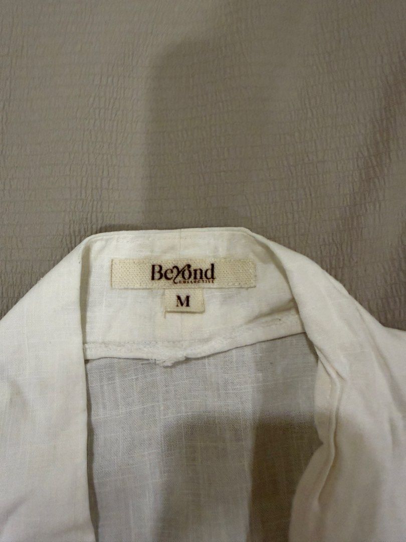 Beyond Collective Top (Category: Others Tops) located in Makati City. Submitted by ckvdeclutter (Listing ID 1460178576, Image 3). Description: Selling my beyond collective top (also available in Black) for ₱400 :) (SRP is ₱800) Size: M RFS: Decluttering.
