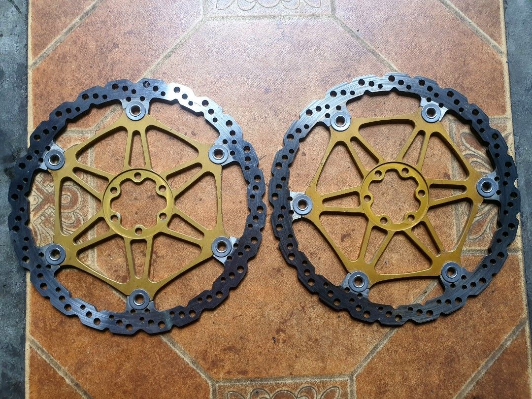 Bike rotor hope and shimano (Category: Bicycles) located in Quezon City. Submitted by angeladustin72 (Listing ID 1460106830, Image 3). Description: hope rotor 180mm red blue black 1700 each hope rotor v4 203mm 2pcs 5500 shimano xt xtr rotor 203mm / 180mm 2500.
