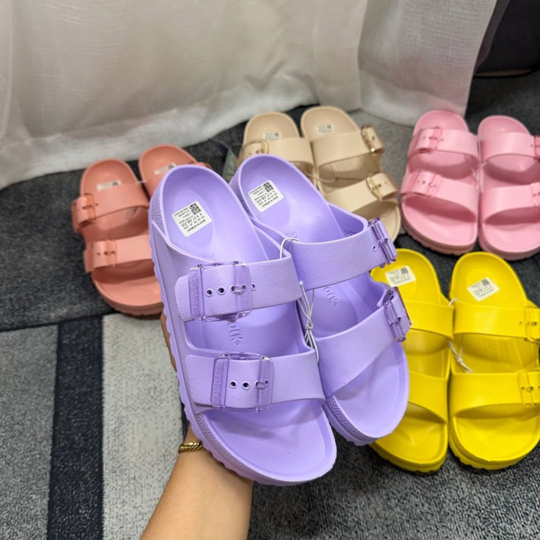 Birkenstock Clear Buckle (Category: Flats & Sandals) located in Manila. Submitted by curated.totes (Listing ID 1460279436, Image 3). Description: ʙɪʀᴋꜱ ᴄʟᴇᴀʀ ʙᴜᴄᴋʟᴇ ᴄʟᴇᴀʀᴀɴᴄᴇ ꜱᴀʟᴇ 😮‍💨 ᴀᴠᴀɪʟᴀʙʟᴇ ꜱɪᴢᴇꜱ (ɪɴᴅɪᴄᴀᴛᴇᴅ ᴀʟʀᴇᴀᴅʏ) ꜱʀᴘ: 500 ᴅᴍ ᴛᴏ ᴏʀᴅᴇʀ!.