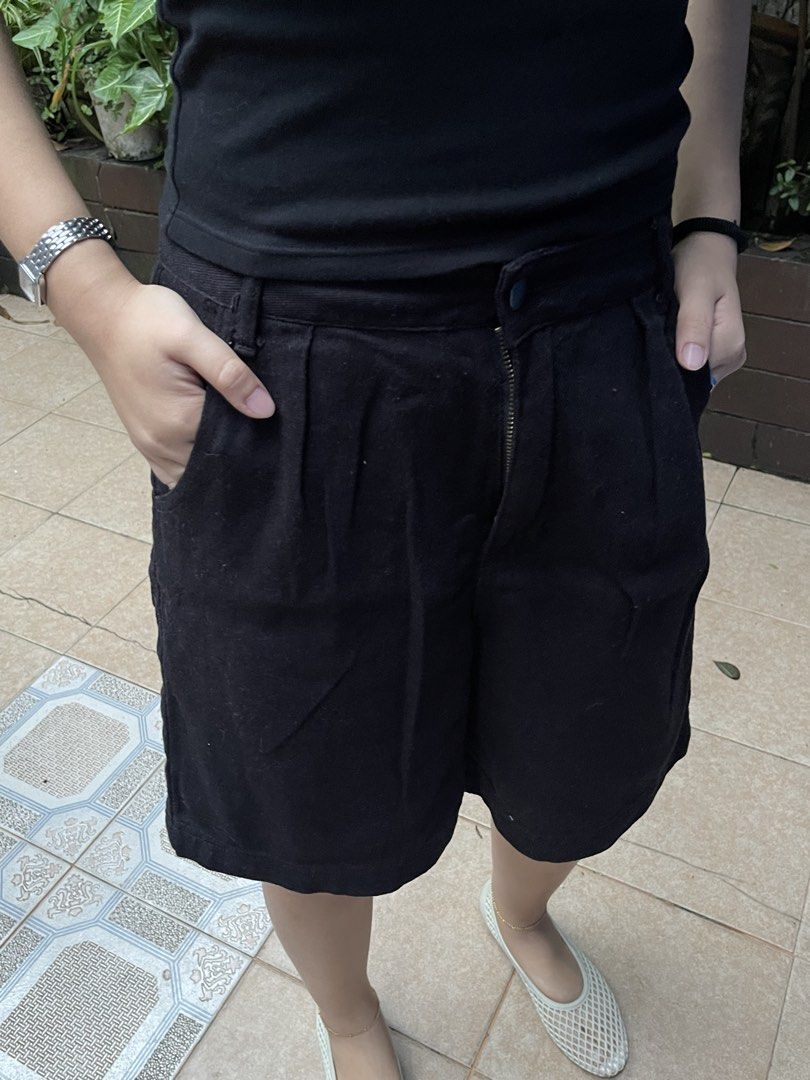 Black High-Waisted Pleated Shorts (Category: Shorts) located in Marikina City. Submitted by caseydreyes (Listing ID 1460110903, Image 2). Description: rfs: decluttering.