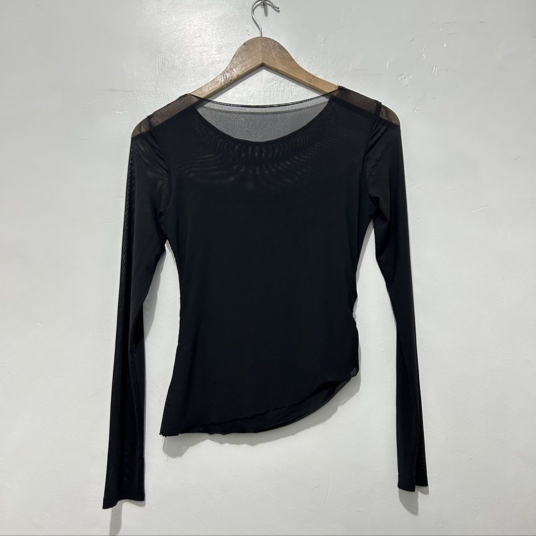 Black Mesh Sleeve Top (Small) (Category: Longsleeves) located in Caloocan City. Submitted by lulufanatics (Listing ID 1460246657, Image 2). Description: Black, long-sleeve sheer mesh top featuring a round neckline and asymmetric ruched detailing at the side. Small Loc: North Caloocan 📍 Can ship tru lalamove or j&t.