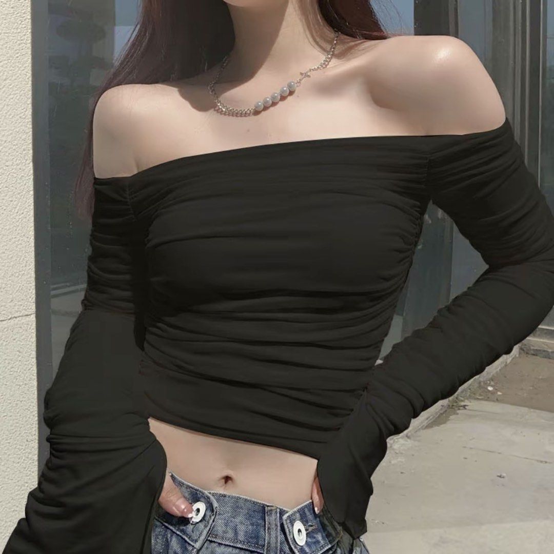 Black Off Shoulder Longsleeve Crop Top (Category: Longsleeves) located in Bulacan. Submitted by erinbtrc (Listing ID 1460176892, Image 2). Description: 10/10 Condition Size Small Color Black No Flaws/ Issues Can do Same Day Delivery (Lalamove) along Metro Manila or J&T Delivery.