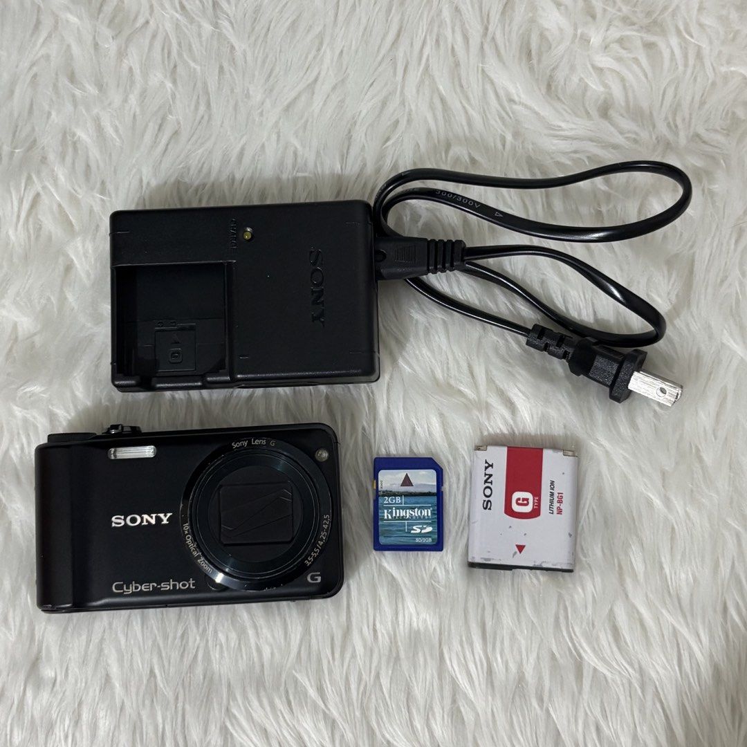 Black Sony Cybershot H55 Digital Camera (Category: Cameras) located in Bulacan. Submitted by sum1scloset (Listing ID 1460254042, Image 2). Description: SERIOUS BUSINESS ONLY, PLEASE. THOSE WHO WILL WASTE MY TIME WILL BE BLOCKED. • selling this cos i like my other sony cam better in terms of compactness as someone who prefers smaller bags 😁 • actual photos are posted. no time to take extra ones • HONEST ISSUES: minor scratches on the exterior, so
