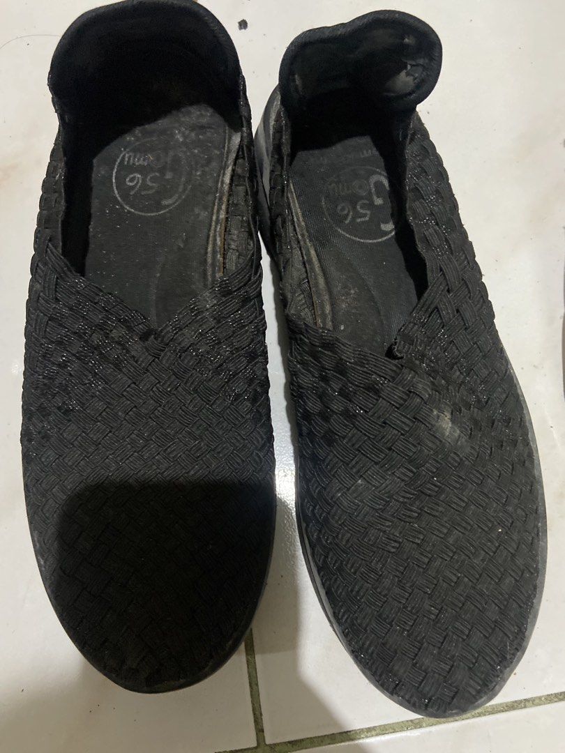 Black Woven Slip-On Flats (Category: Flats & Sandals) located in Quezon City. Submitted by ethereal908 (Listing ID 1460254195, Image 1). Description: - Black woven slip-on flats - Easy to wear and comfortable - Soles have some wear - Insoles show dust and marks - Great for casual wear.