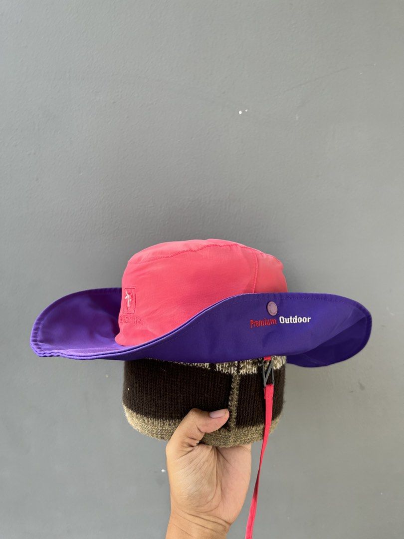 Black Yak Outdoor Bucket Hat for her (Category: Hats & Beanies) located in Balamban. Submitted by just_findss (Listing ID 1460242002, Image 2). Description: Very Excellent Condition OSFM Color Rate 10/10 NO ISSUE.