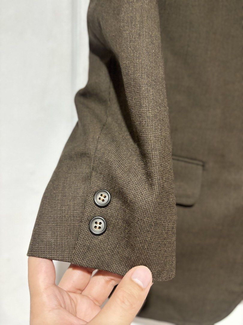 Blazer for Men (Category: Coats, Jackets and Outerwear) located in San Juan City. Submitted by mcstxtian_ (Listing ID 1460191269, Image 3). Description: Decluttering!!! Used these for work. This one is Premium. Looks like new. Very nice fabric. BROWN 5’0-5’3 55-60kg Last price posted..