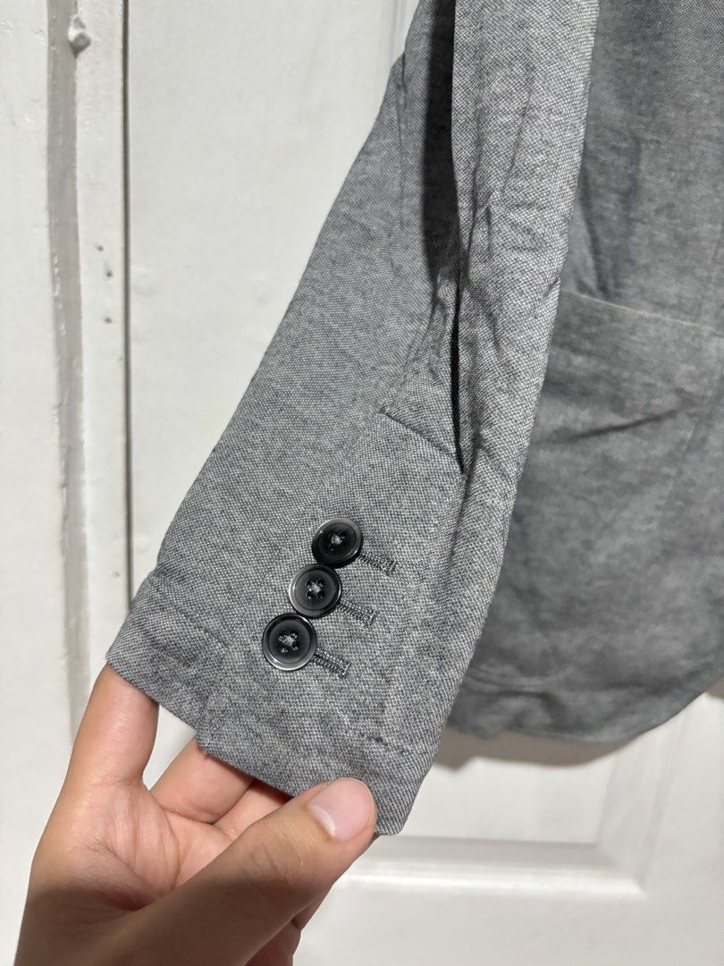 Blazer for Men (Category: Coats, Jackets and Outerwear) located in San Juan City. Submitted by mcstxtian_ (Listing ID 1460193416, Image 3). Description: Decluttering!!! Used these for work. Jacket style. Very lightweight. Grey 5’4-5’6 60-65kg Last price posted..