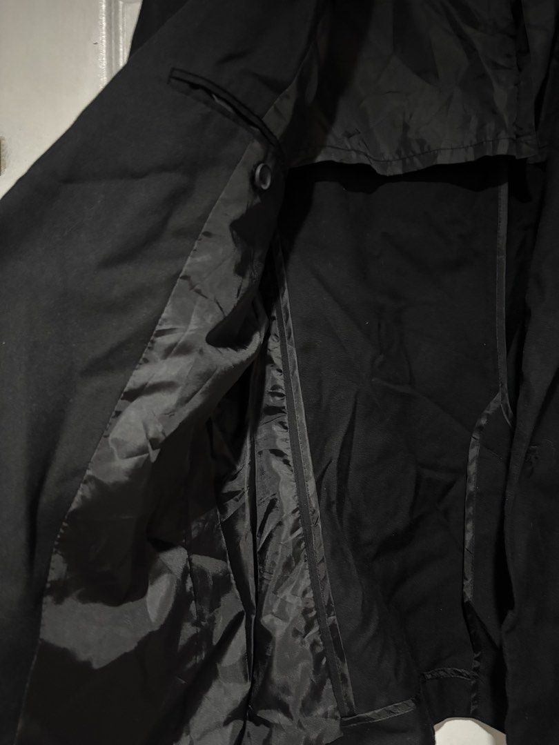 Blazer for Men (Category: Coats, Jackets and Outerwear) located in San Juan City. Submitted by mcstxtian_ (Listing ID 1460195038, Image 2). Description: Decluttering!!! Used these for work. Black 5’4-5’5 55-60kg Last price posted..