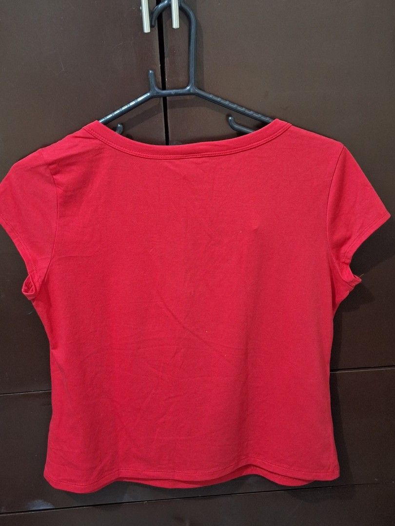 Blouse Red Shein (Category: Blouses) located in Manila. Submitted by palm07 (Listing ID 1460189468, Image 2). Description: B 19 stretchy L 21.