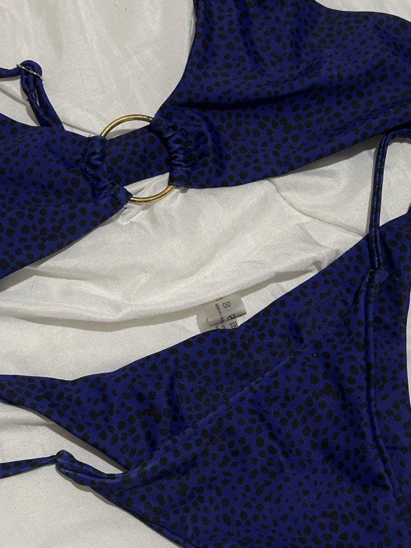 Blue Leopard Print Bikini with Gold Ring Detail (Category: Bikinis & Swimsuits) located in San Mateo. Submitted by _llyy (Listing ID 1460119259, Image 3). Description: size xs-s.