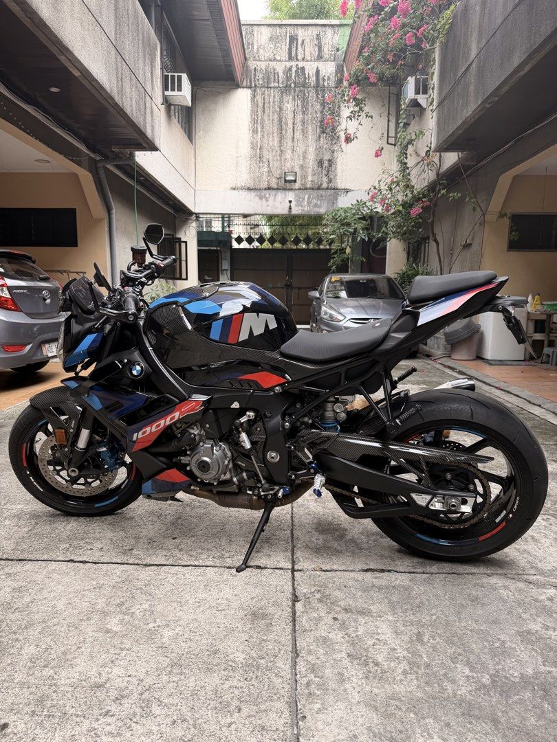 BMW M1000R (Category: Motorbikes for Sale) located in Quezon City. Submitted by --ro-- (Listing ID 1460138416, Image 3). Description: BMW M1000R 2024 model Odo 5000+ kms SRP @ 2.395M, Selling for only 1.850 Superbike meets dynamic Roadster. Made for the streets, and for the racetrack with M genetics. Made for all those who want to push their limits. A throaty 205 hp, all under your control. The Splitface LED headlight shows you the way to the top