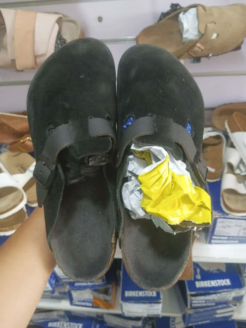 Boston Clogs Darkfootbed 44Rf (Category: Slippers & Slides) located in Davao. Submitted by gg_buynsell (Listing ID 1460209895, Image 2). Description: Excellent condition, can negotiate.