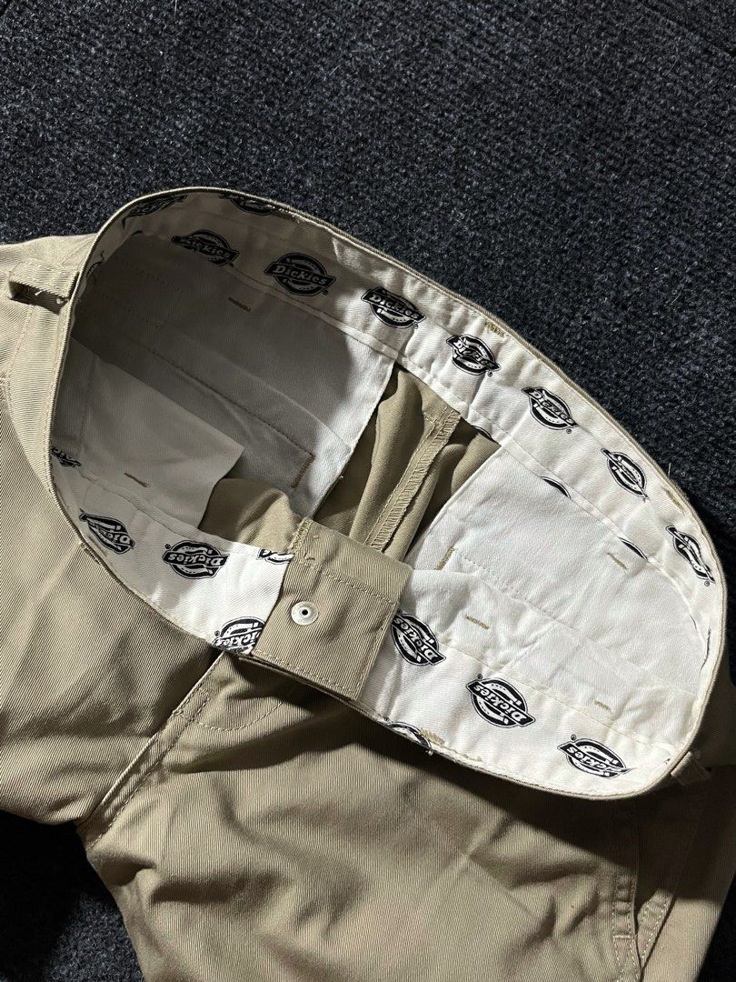 Brand New Authentic Dickies Cargo Pants (Category: Jeans) located in Los Banos. Submitted by reworn.clo2026 (Listing ID 1460117710, Image 2). Description: Size: 28 (on tags) * Thigh: 11.5 * Length: 40 * Open Leg: 7.5 * Good condition.