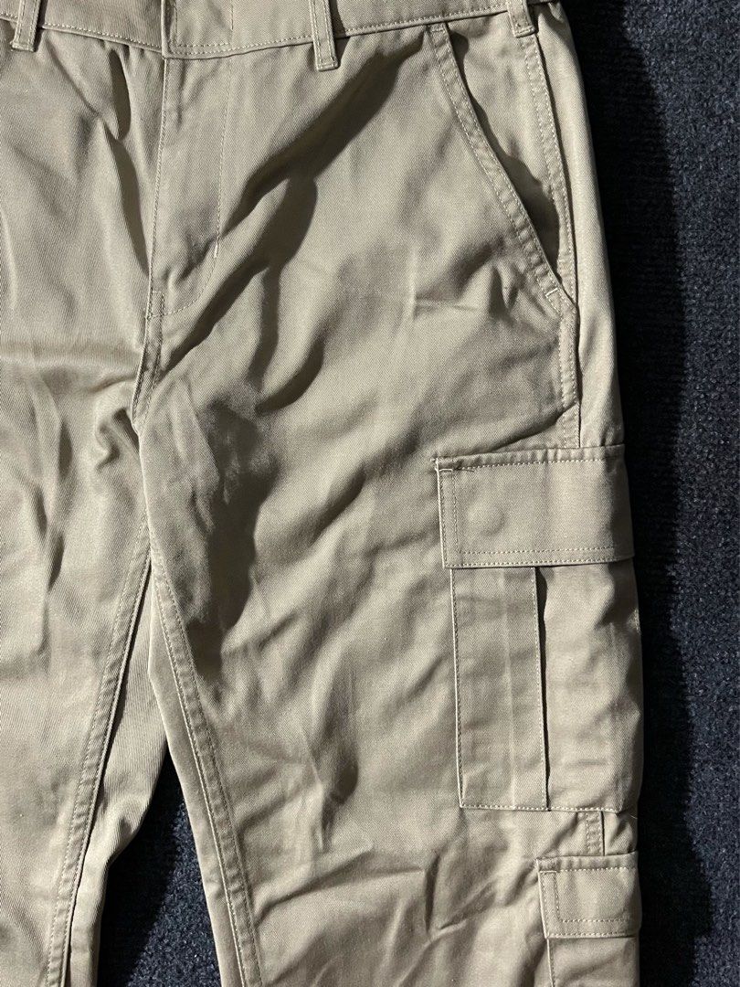 Brand New Authentic Dickies Cargo Pants (Category: Jeans) located in Los Banos. Submitted by reworn.clo2026 (Listing ID 1460117710, Image 3). Description: Size: 28 (on tags) * Thigh: 11.5 * Length: 40 * Open Leg: 7.5 * Good condition.