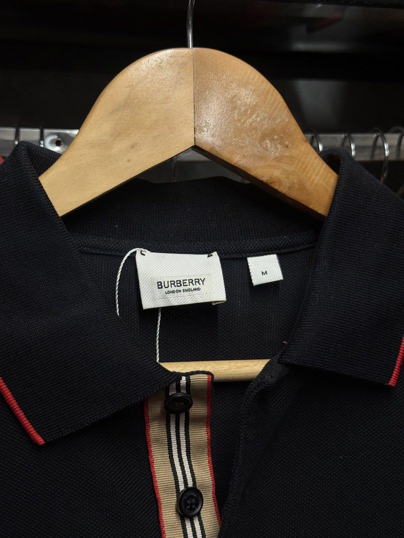Burberry Walton polo (Category: Tshirts & Polo Shirts ) located in Legazpi City. Submitted by deadthrift (Listing ID 1460263356, Image 3). Description: - 21|28 - medium on tag.