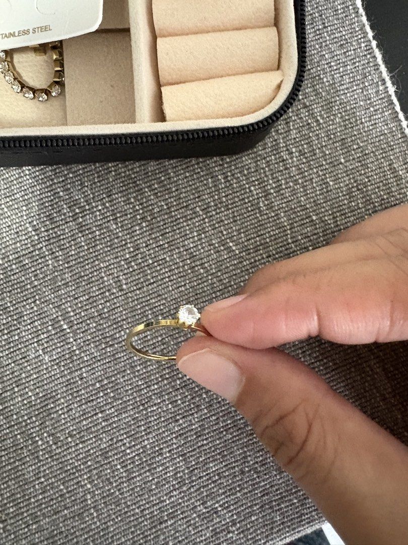 Burvon Ivo size 7 (Category: Rings) located in Manila. Submitted by curiouspicks (Listing ID 1460129103, Image 1). Description: - rfs: not my style - take all burvon rings that I see for 600.