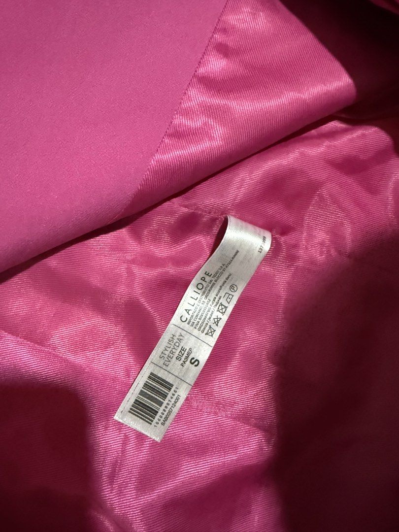 Calliope Oversized Pink Blazer (Category: Coats, Jackets and Outerwear) located in Mandaluyong City. Submitted by lovedbyjy (Listing ID 1460193937, Image 3). Description: Used 3-5x only! 10/10 condition. Can pass as brand new. Oversized fit. Padded shoulder. Size: small on tag. RFS: decluttering for wedding funds. .