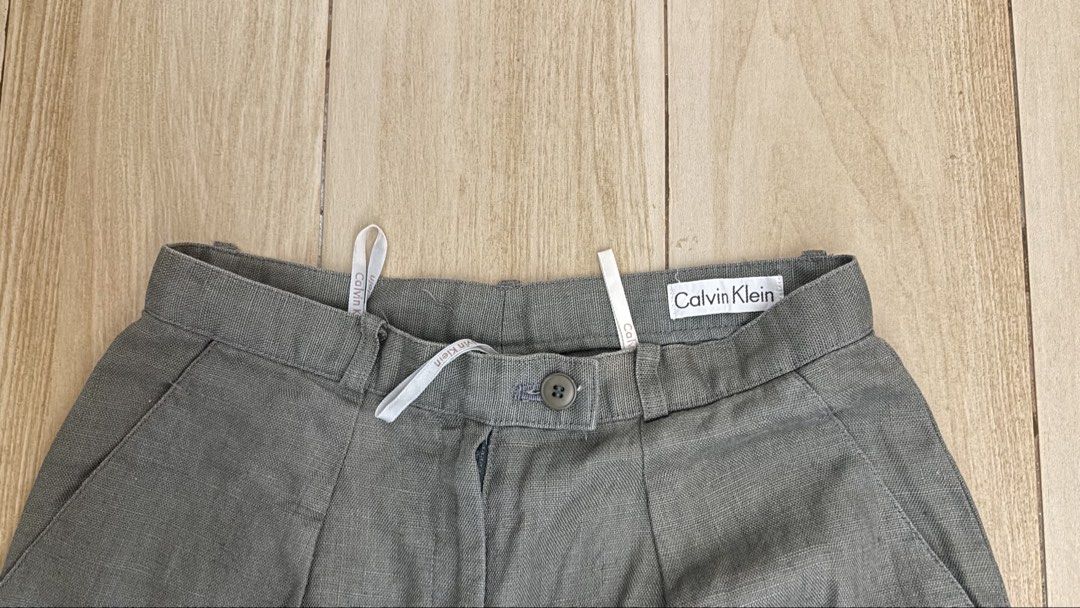 Calvin Klein Straight Leg Linen Trouser (Category: Other Bottoms) located in Pakil. Submitted by byvera (Listing ID 1460226449, Image 2). Description: Waist: 24 inches Length: 37 inches.