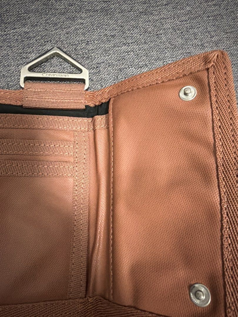 Calvin Klein Wallet (Category: Wallets & Card Holders) located in General Trias. Submitted by decluttersznn (Listing ID 1460290254, Image 3). Description: Calvin Klein Wallet Good Condition .