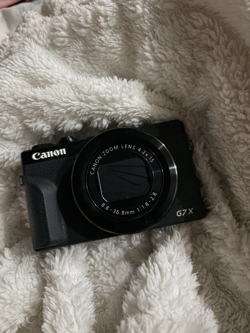 Canon G7X Mark 3 (Category: Cameras) located in Manila. Submitted by safebird-344ad3 (Listing ID 1460117502, Image 2). Description: Canon G7X Mark 3 No issue Complete inclusions Can meet up around Dasma Cavite Courier: J&T/LBC/Lalamove 🚚 NOTE: These are second-hand cameras. Expect minor signs of usage. No returns/refunds. Not liable for any shipping-related issues or future malfunctions. .