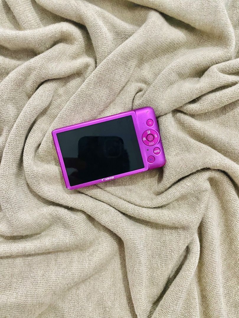 Canon HD cam (Category: Cameras) located in Caloocan City. Submitted by omlpolicar58626 (Listing ID 1460210112, Image 3). Description: .