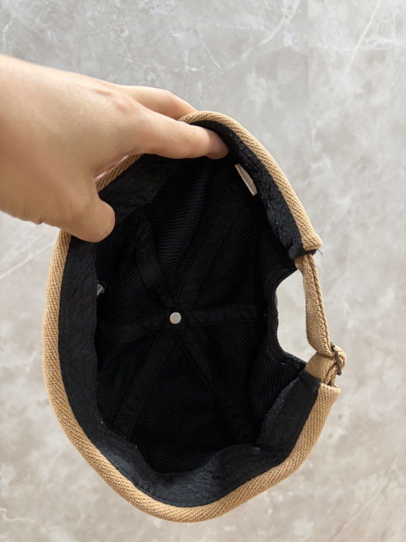 Cap (Category: Cap & Hats) located in Petaling Jaya. Submitted by fashionsssss (Listing ID 1460262392, Image 3). Description: .