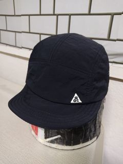 (Category: ) located in . Submitted by ek_thriftstore90 (Listing ID 1460295917, Image 1). Description: .