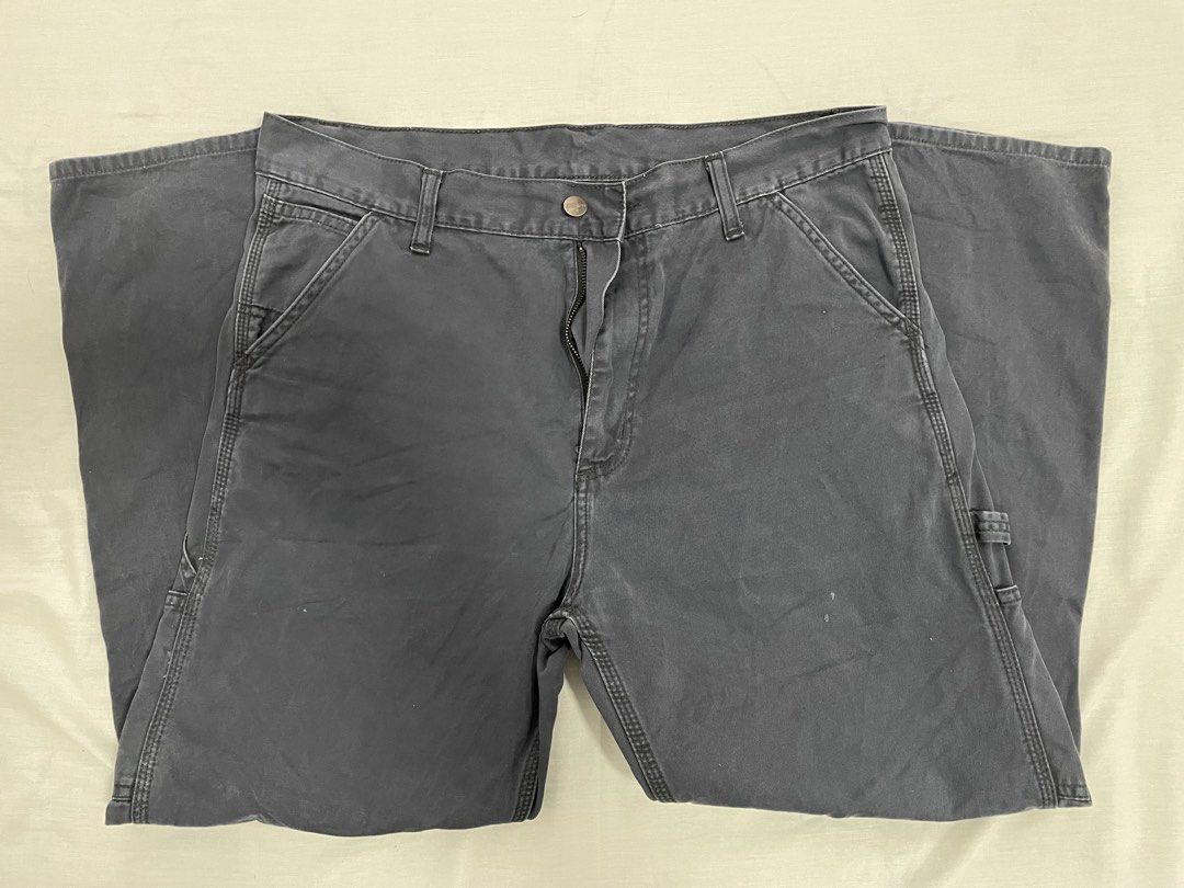 Carhartt WIP grey single knee pant II (Category: Trousers) located in Makati City. Submitted by crisbeooo (Listing ID 1460163264, Image 3). Description: Size 32 25.5” inseam length (tailored from 32) Faded color and visible signs of usage, no major issues.
