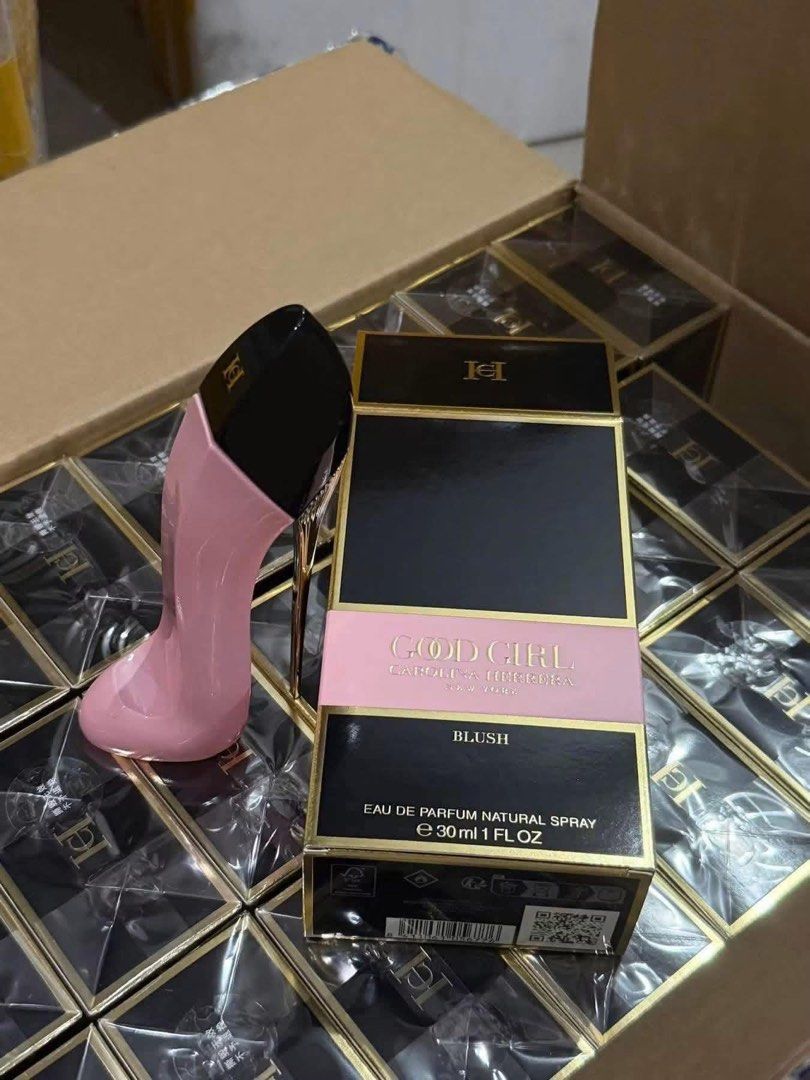 Carolina Herrera GG Blush 30ml (Category: Fragrance & Deodorants) located in Bulacan. Submitted by luxeglamph (Listing ID 1460177862, Image 1). Description: .
